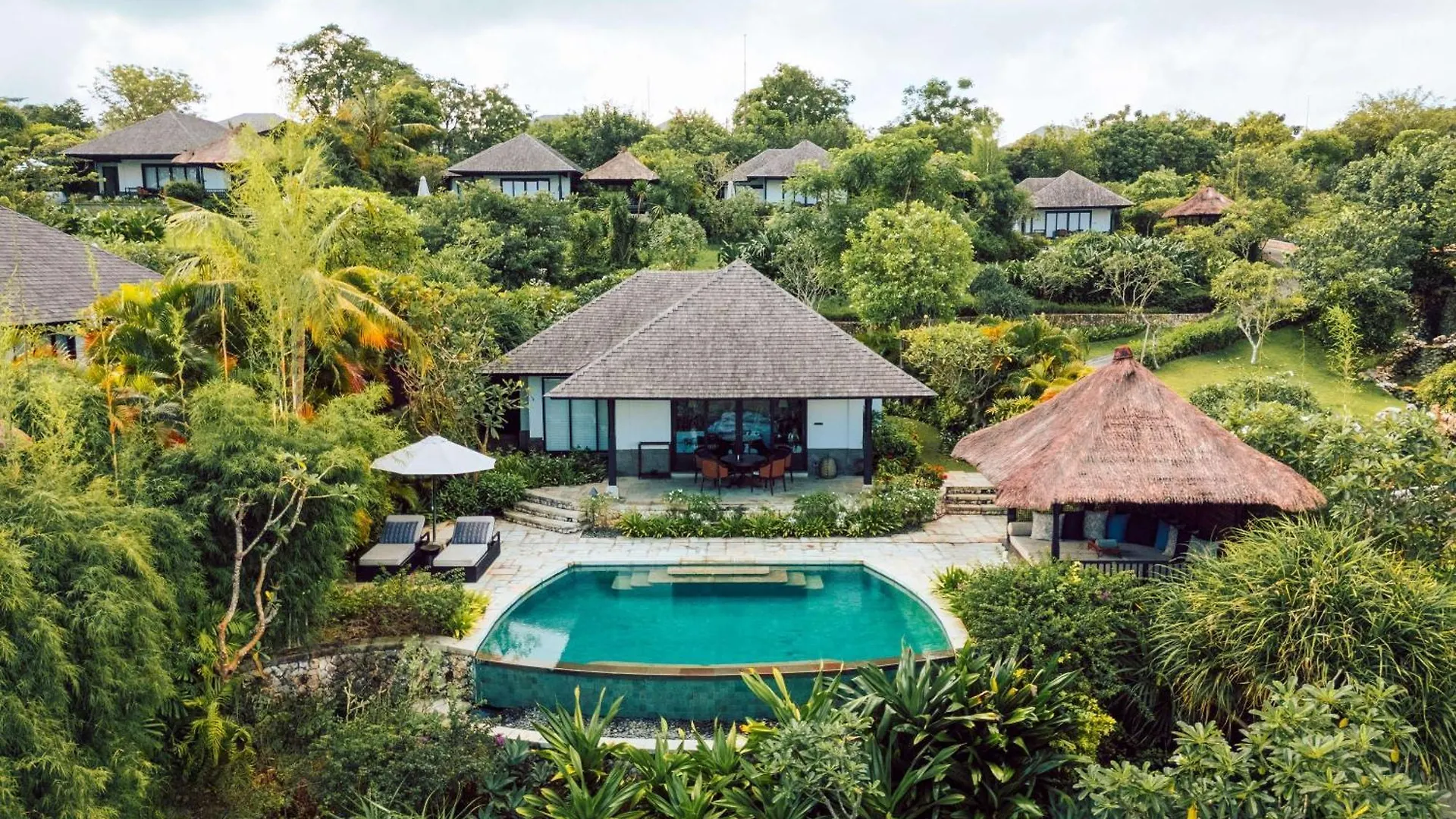 Semesteranläggning (resort) Raffles Bali Hotell Jimbaran